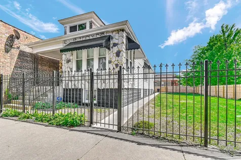 1205 East 93rd Street Chicago IL 60619