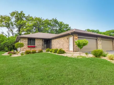 527 Trading Post Trail Rockton IL 61072