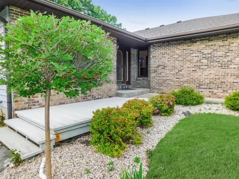 527 Trading Post Trail Rockton IL 61072