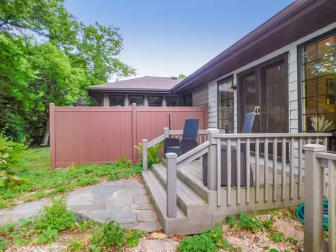 527 Trading Post Trail Rockton IL 61072