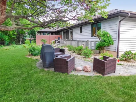527 Trading Post Trail Rockton IL 61072