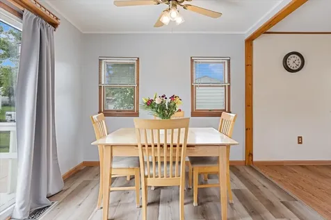 121 Seton Place Streamwood IL 60107