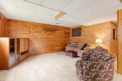 121 Seton Place Streamwood IL 60107