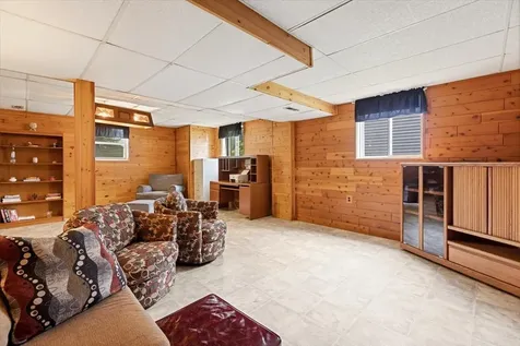 121 Seton Place Streamwood IL 60107