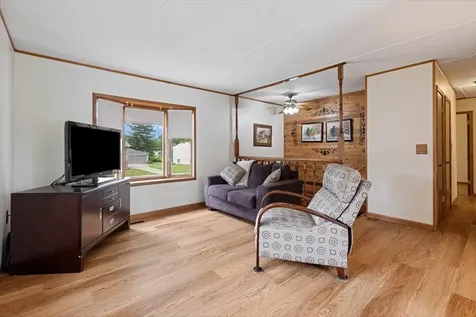 121 Seton Place Streamwood IL 60107