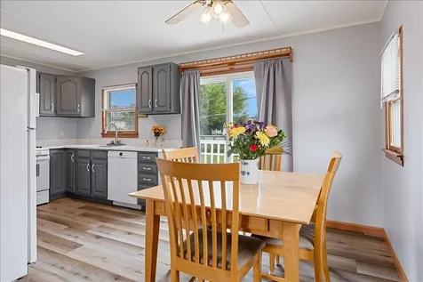 121 Seton Place Streamwood IL 60107