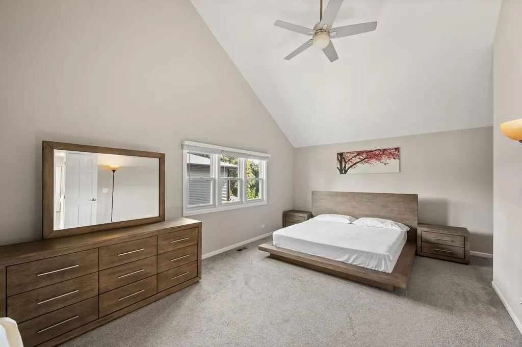 485 West Cimarron Drive Aurora IL 60504