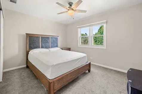 485 West Cimarron Drive Aurora IL 60504