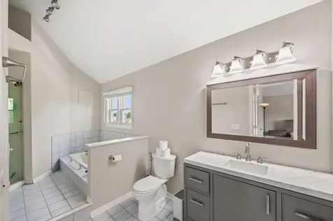 485 West Cimarron Drive Aurora IL 60504