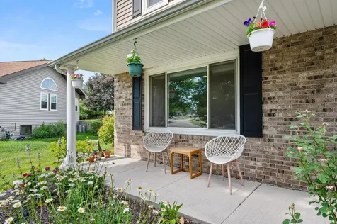 485 West Cimarron Drive Aurora IL 60504