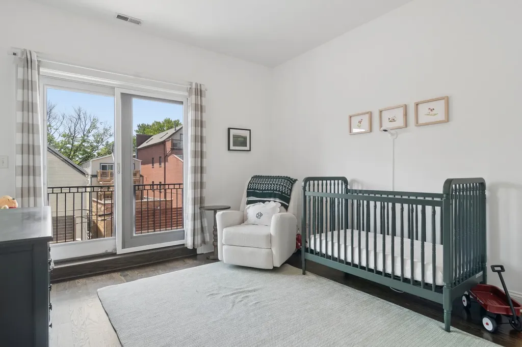 1415 West Belmont Avenue Chicago IL 60657