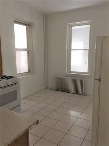 3246 North Seminary Avenue Chicago IL 60657
