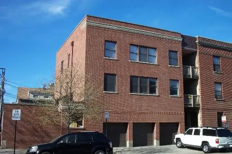 1408 West Waveland Avenue Chicago IL 60613