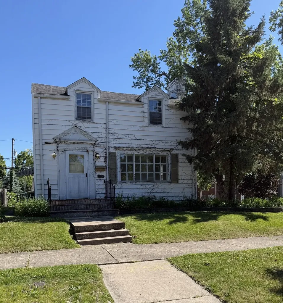 910 Campbell Street Joliet IL 60435