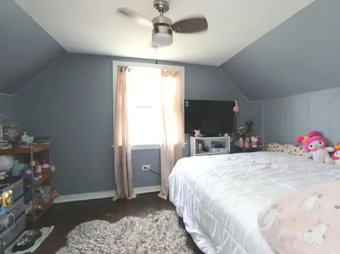 10134 South Bensley Avenue Chicago IL 60617