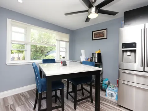 10134 South Bensley Avenue Chicago IL 60617