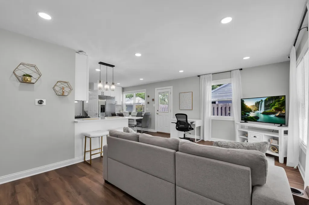 3712 Wren Lane Rolling Meadows IL 60008