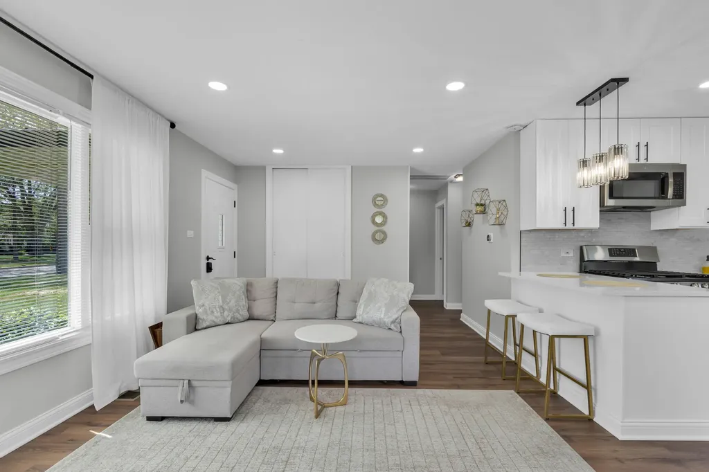 3712 Wren Lane Rolling Meadows IL 60008