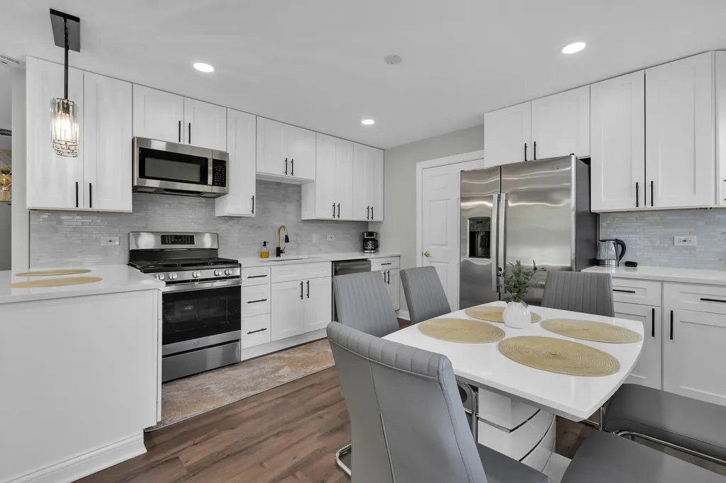 3712 Wren Lane Rolling Meadows IL 60008