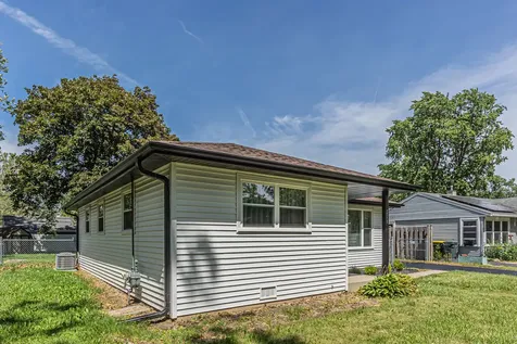 3712 Wren Lane Rolling Meadows IL 60008