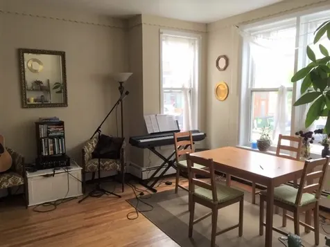 3423 North Paulina Street Chicago IL 60657