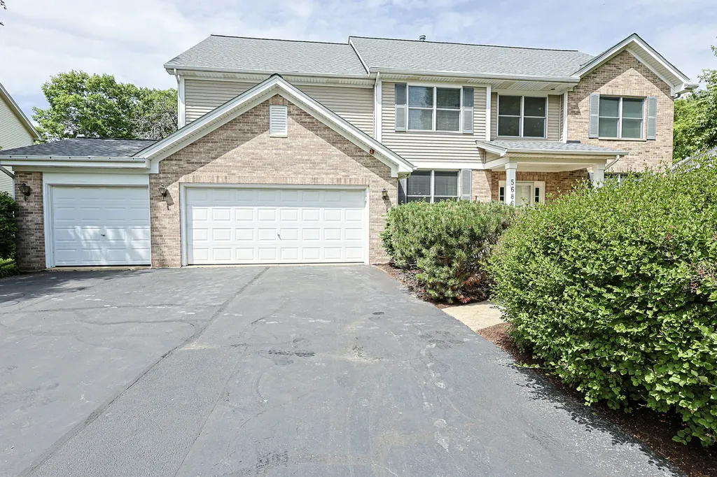 5686 Angouleme Lane Hoffman Estates IL 60192