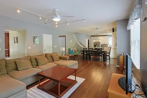 5686 Angouleme Lane Hoffman Estates IL 60192