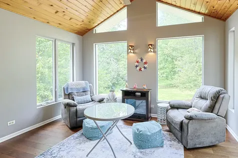 5686 Angouleme Lane Hoffman Estates IL 60192