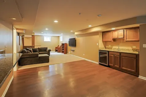 5686 Angouleme Lane Hoffman Estates IL 60192