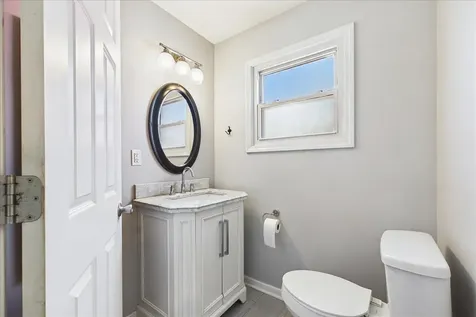 52 South Midland Avenue Mundelein IL 60060
