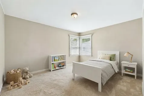 52 South Midland Avenue Mundelein IL 60060