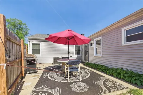 52 South Midland Avenue Mundelein IL 60060