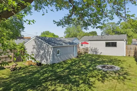 52 South Midland Avenue Mundelein IL 60060