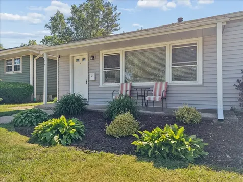 52 South Midland Avenue Mundelein IL 60060