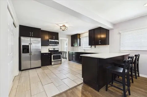 52 South Midland Avenue Mundelein IL 60060
