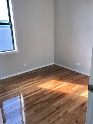 1351 West Roscoe Street Chicago IL 60657