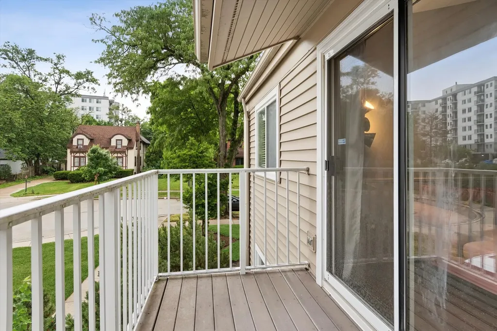 43 Orchard Terrace Lombard IL 60148