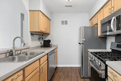 43 Orchard Terrace Lombard IL 60148