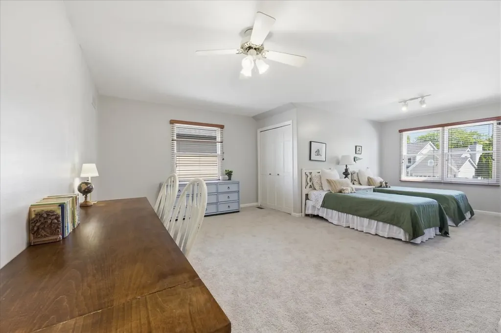 221 Breckenridge Drive Aurora IL 60504