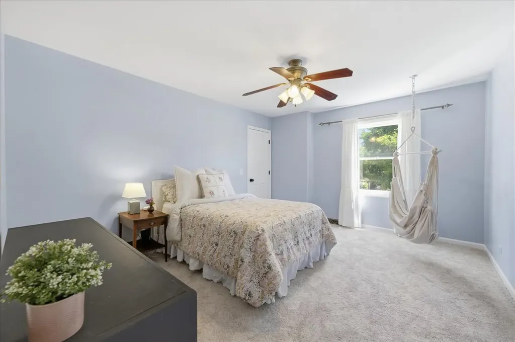 221 Breckenridge Drive Aurora IL 60504