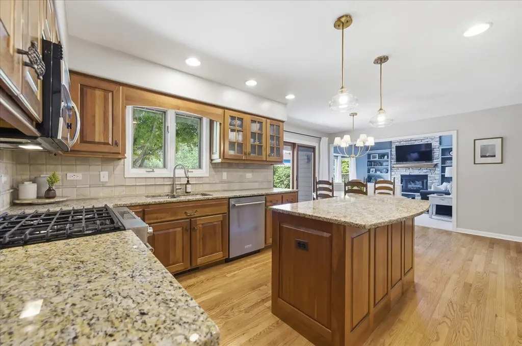 221 Breckenridge Drive Aurora IL 60504