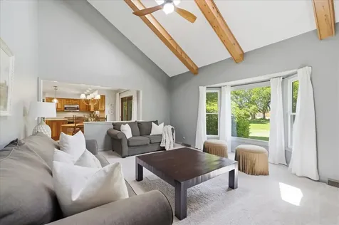 221 Breckenridge Drive Aurora IL 60504
