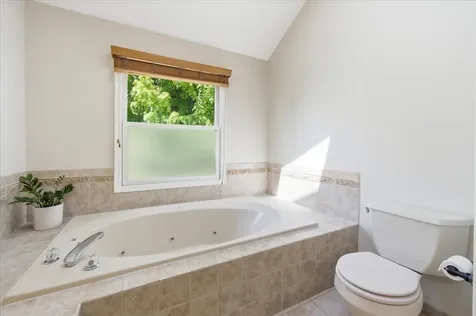 221 Breckenridge Drive Aurora IL 60504