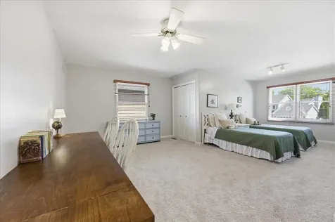 221 Breckenridge Drive Aurora IL 60504