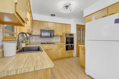 5425 Drury Lane Oak Lawn IL 60453