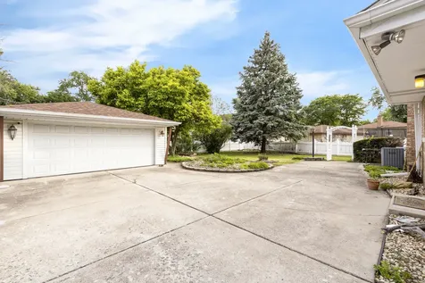 5425 Drury Lane Oak Lawn IL 60453