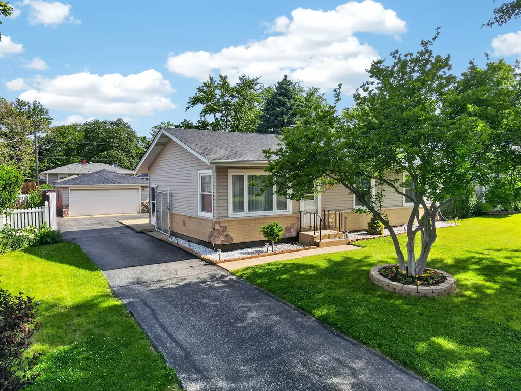 1104 Basin Drive Lockport IL 60441
