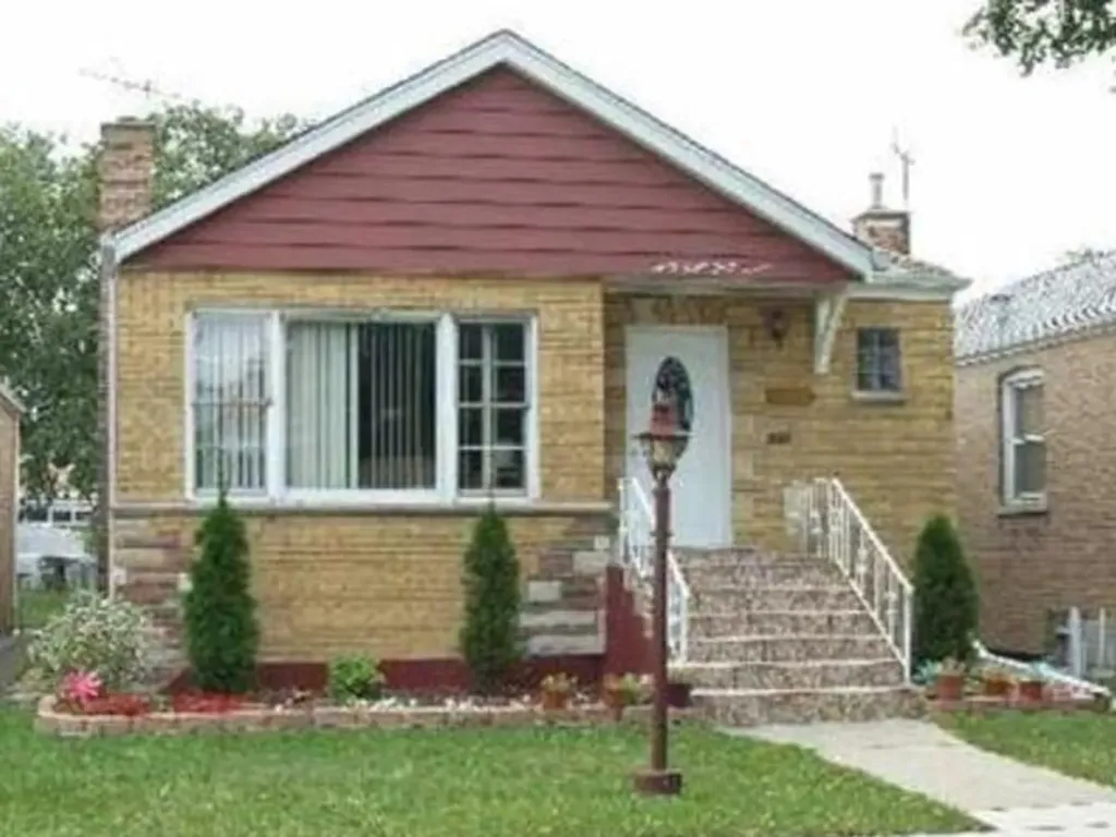 3847 West 70th Street Chicago IL 60629