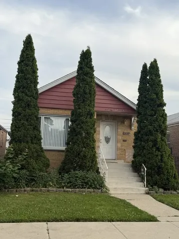 3847 West 70th Street Chicago IL 60629