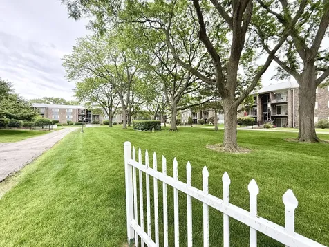 1525 North Windsor Drive Arlington Heights IL 60004